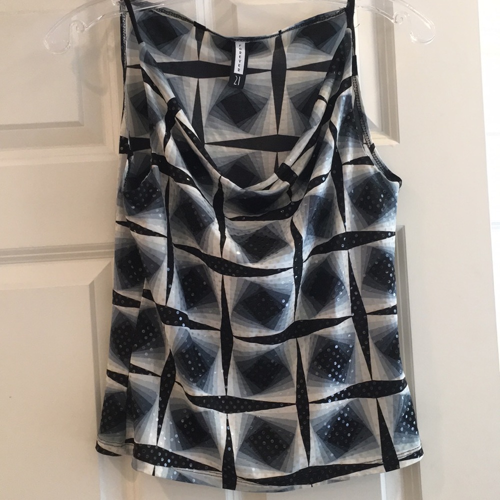 Forever 21 — Elegant Patterned Top — Medium